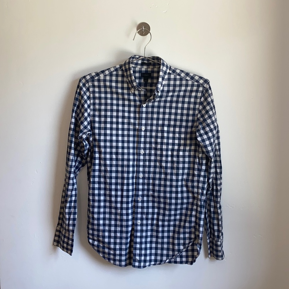 J.Crew Men’s Slim Fit casual button-down. Size Small. Navy gingham. Like new.